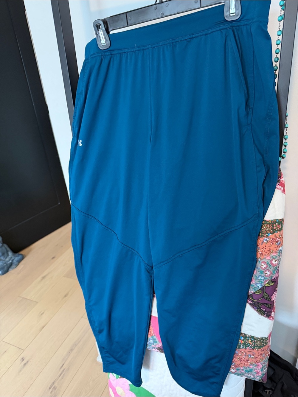 Under Armour Teal Blue Athletic Capri Pants